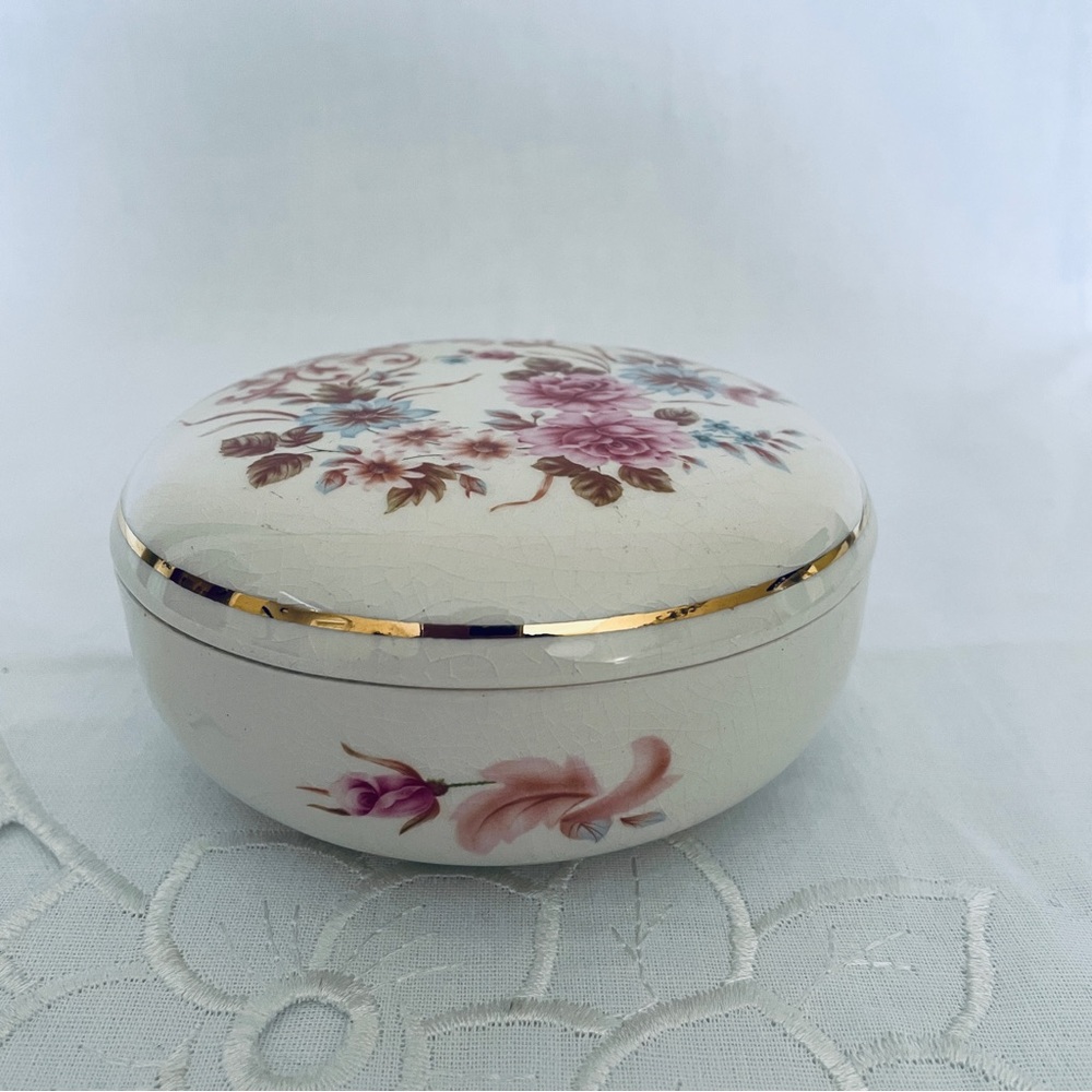 Crown Devon trinket box